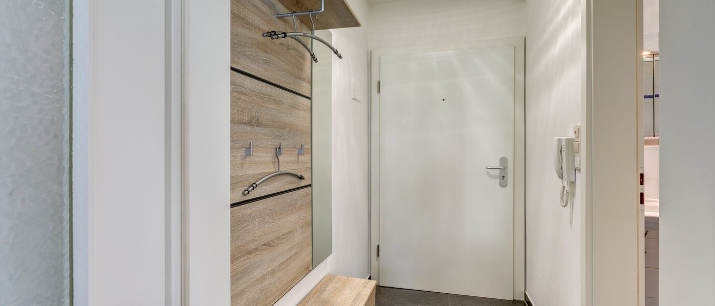 マンション München Schwabing (links der Leopoldstraße) 02 玄関入り口 7687