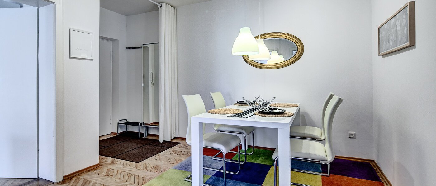 マンション München Schwabing (links der Leopoldstraße) 02 玄関入り口 7776