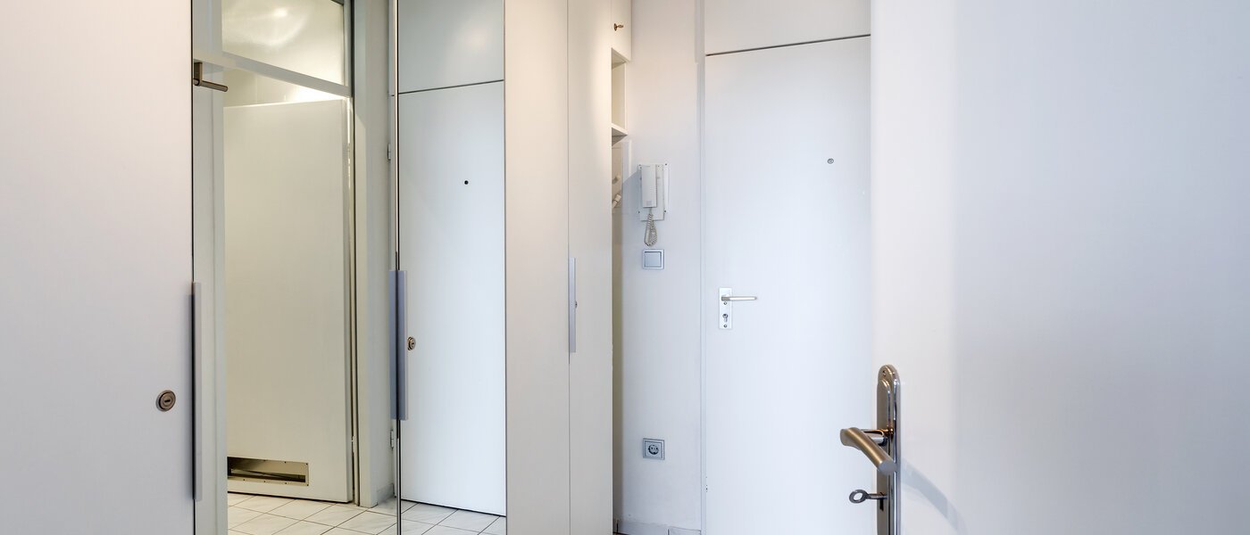 アパルトマン München Arabellapark 01 玄関入り口 7848