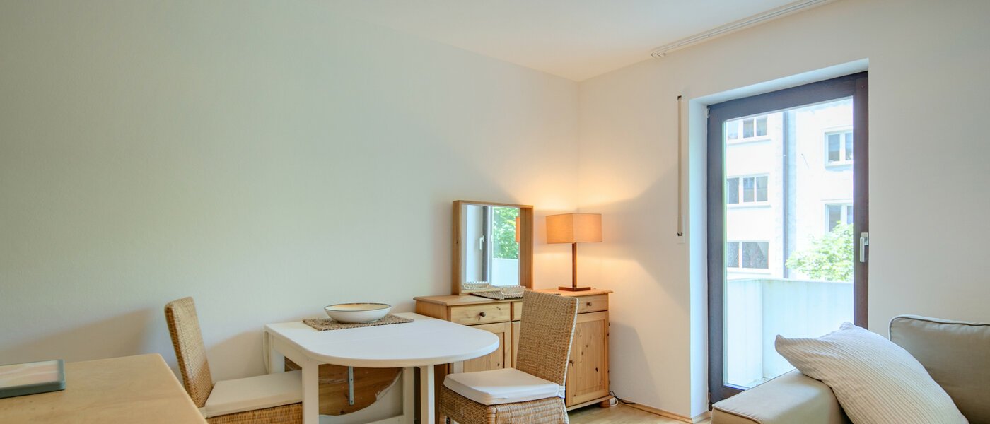 マンション München Obergiesing 02 リビングルーム 7866