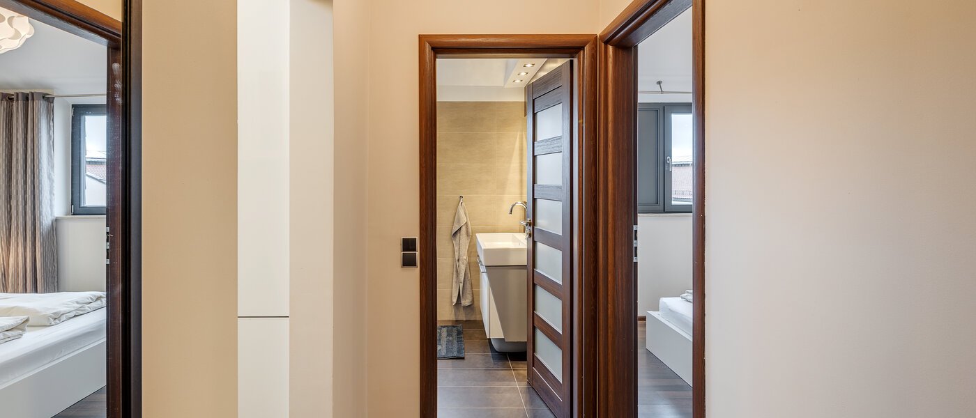 マンション Taufkirchen 01 玄関入り口 7869