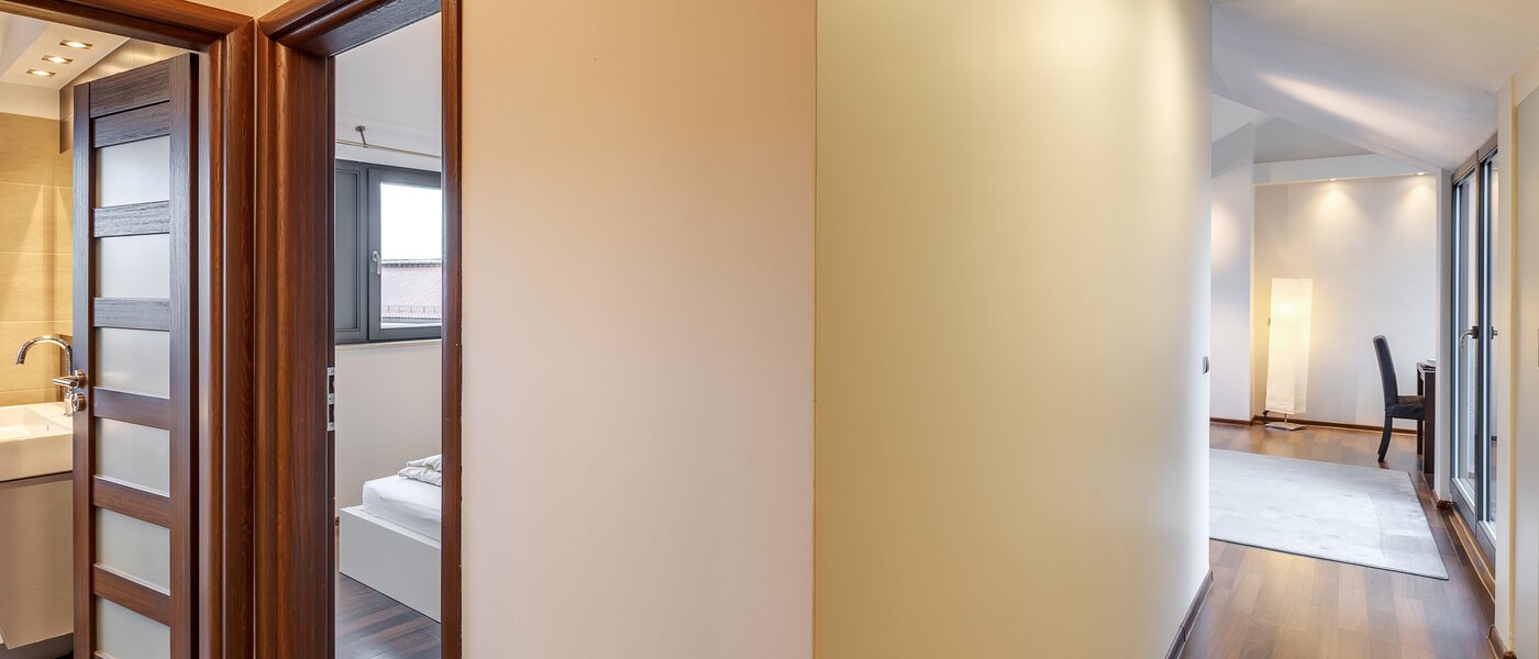 マンション Taufkirchen 02 玄関入り口 7869