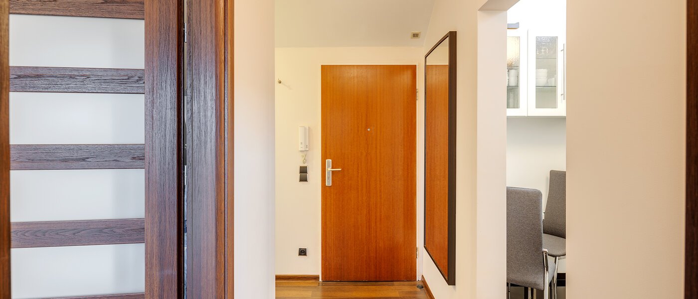 マンション Taufkirchen 03 玄関入り口 7869