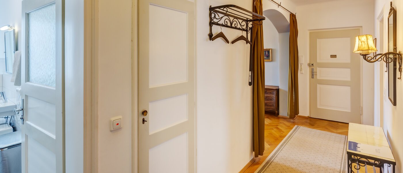 マンション München Maxvorstadt - Universitätsviertel 01 玄関入り口 7887