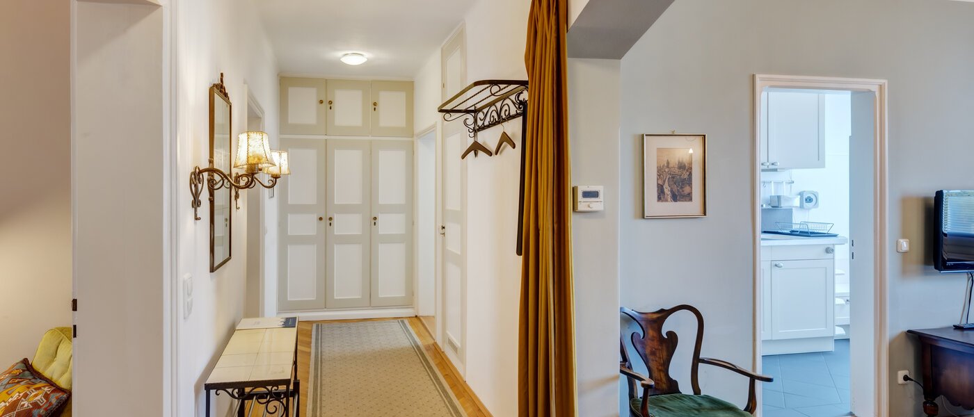 マンション München Maxvorstadt - Universitätsviertel 03 玄関入り口 7887