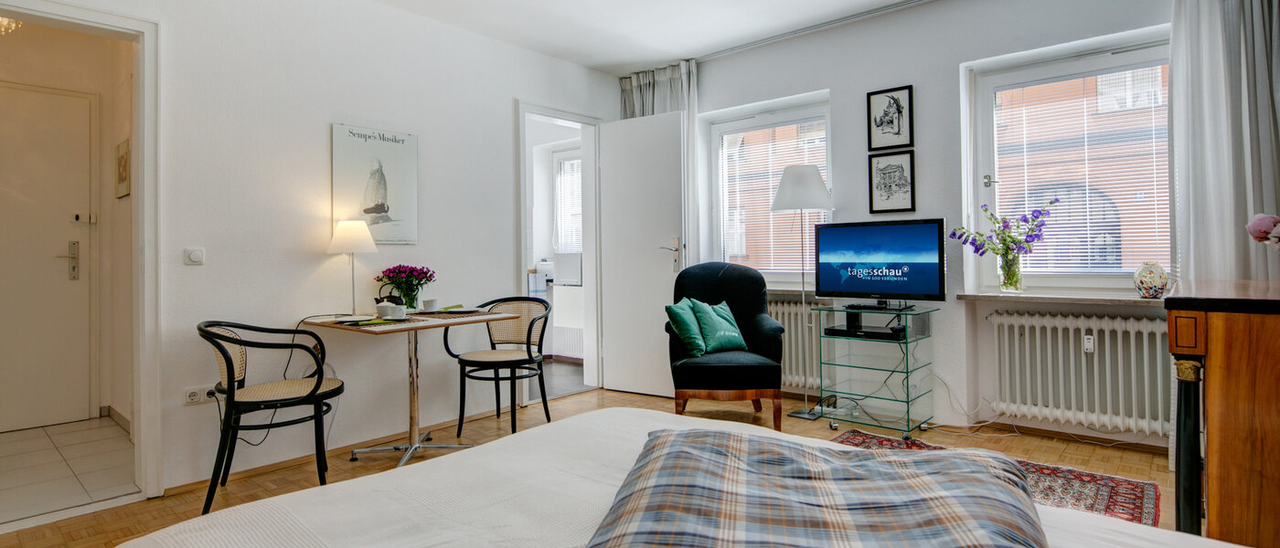 アパルトマン München Lehel 02 リビングルーム 7892