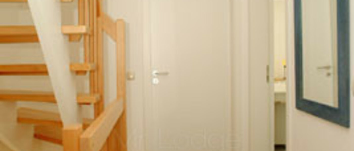 テラスハウス角住宅 Freising 03 玄関入り口 8