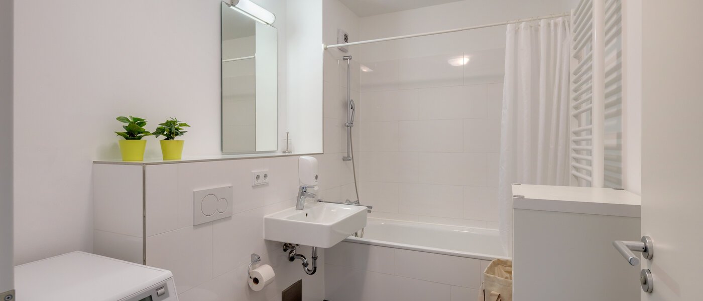 マンション München Obergiesing 01 浴室 8005