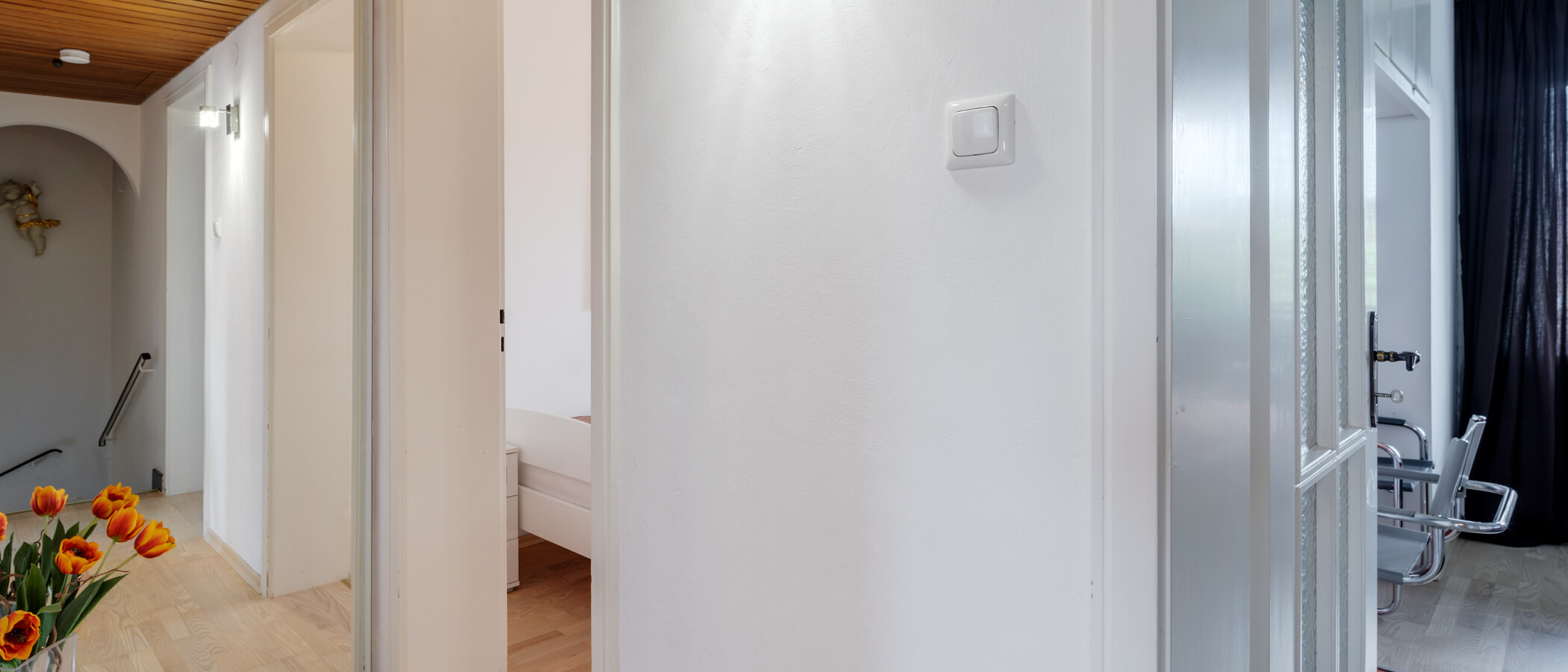 テラスハウス角住宅 München Ramersdorf 05 玄関入り口 8036