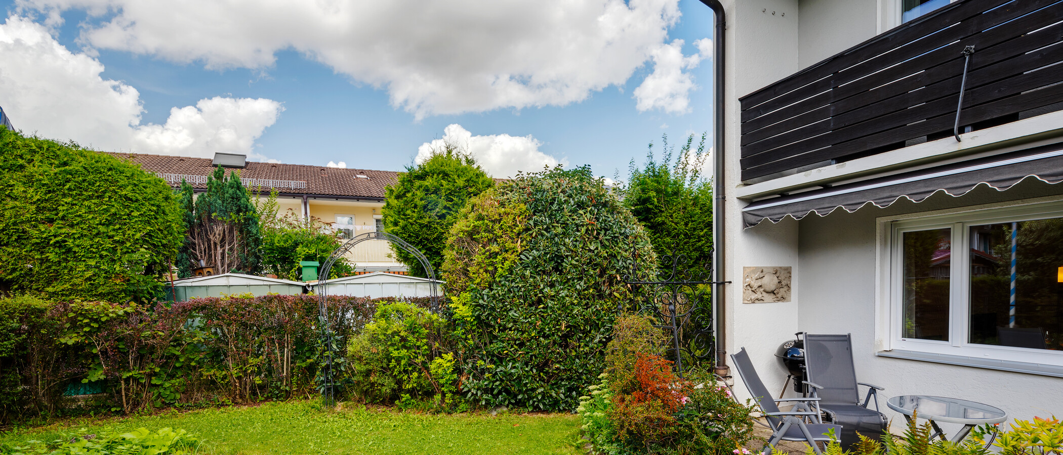 テラスハウス角住宅 München Ramersdorf 03 庭 8036