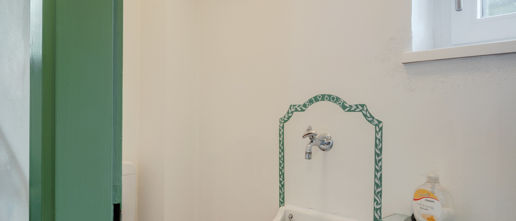 テラスハウス角住宅 München Ramersdorf 01 ゲスト用 WC 8036