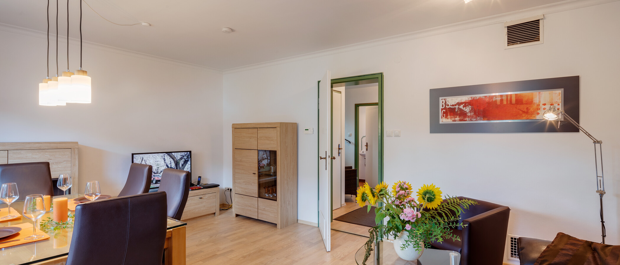 テラスハウス角住宅 München Ramersdorf 04 リビングエリア 8036
