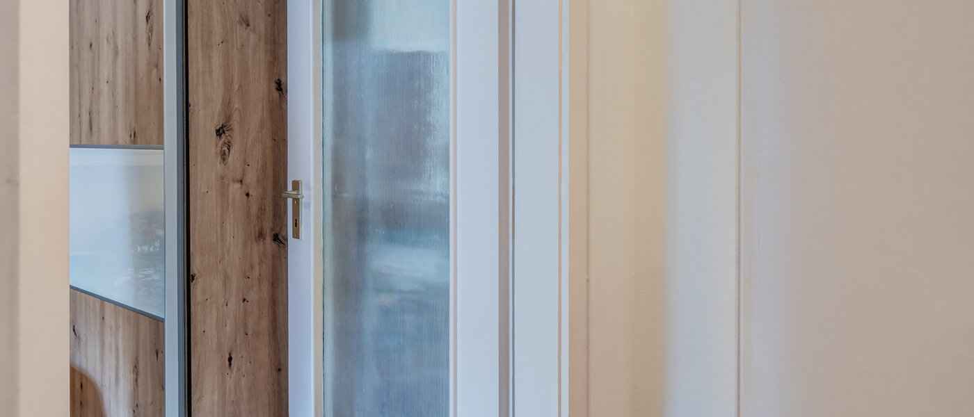 マンション München Schwabing-Nord (zw. Belgrad- & Leopoldstraße) 02 玄関入り口 8072