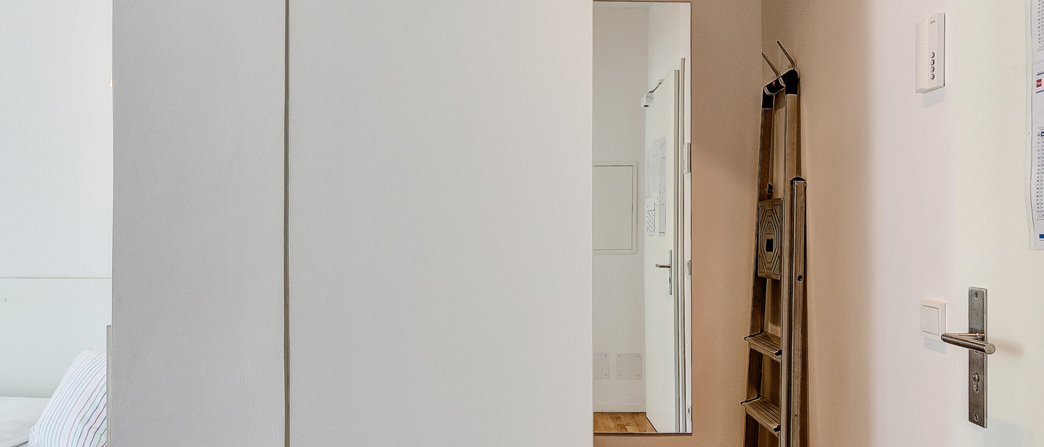 アパルトマン München Ludwigsvorstadt 03 玄関入り口 8085