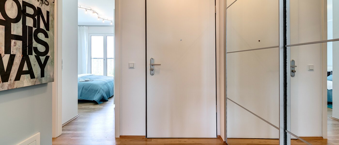 マンション München Nymphenburg 02 玄関入り口 8090