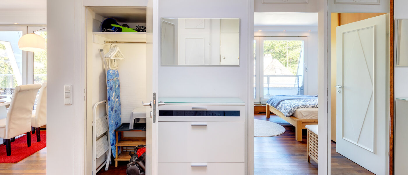 アティック・フラット（屋根裏） München Menterschwaige 04 玄関入り口 8181