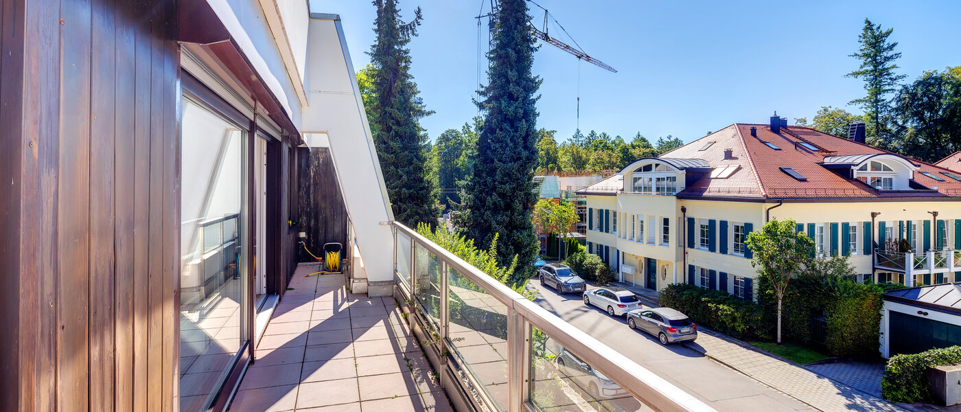 アティック・フラット（屋根裏） München Menterschwaige 05 ルーフテラス 8181