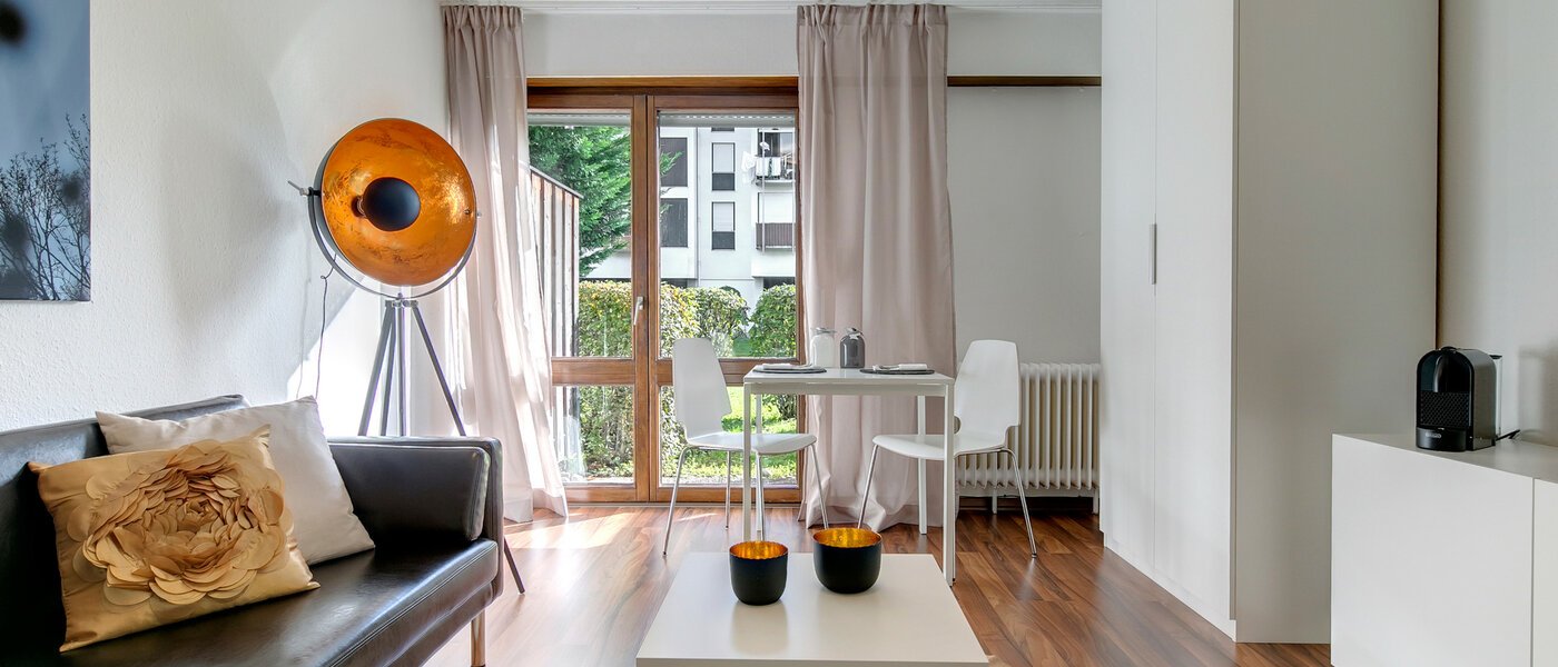 マンション Unterschleißheim 02 リビングルーム 8212