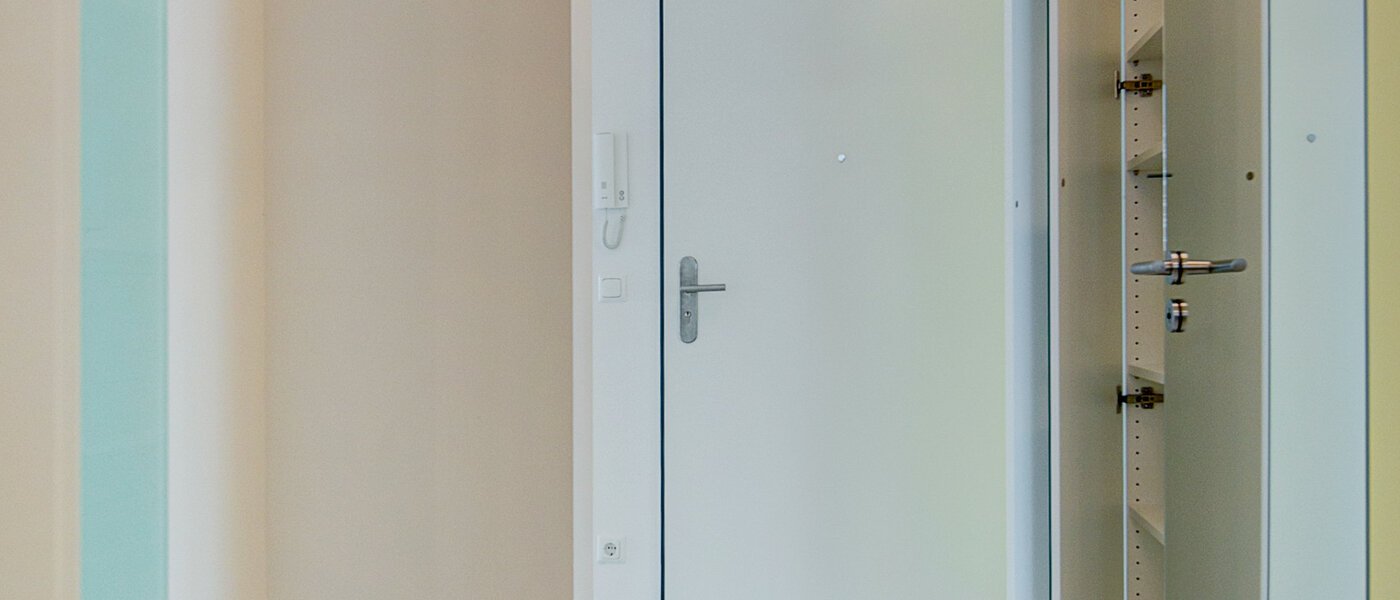 マンション München Sendling-Westpark 01 玄関入り口 8215