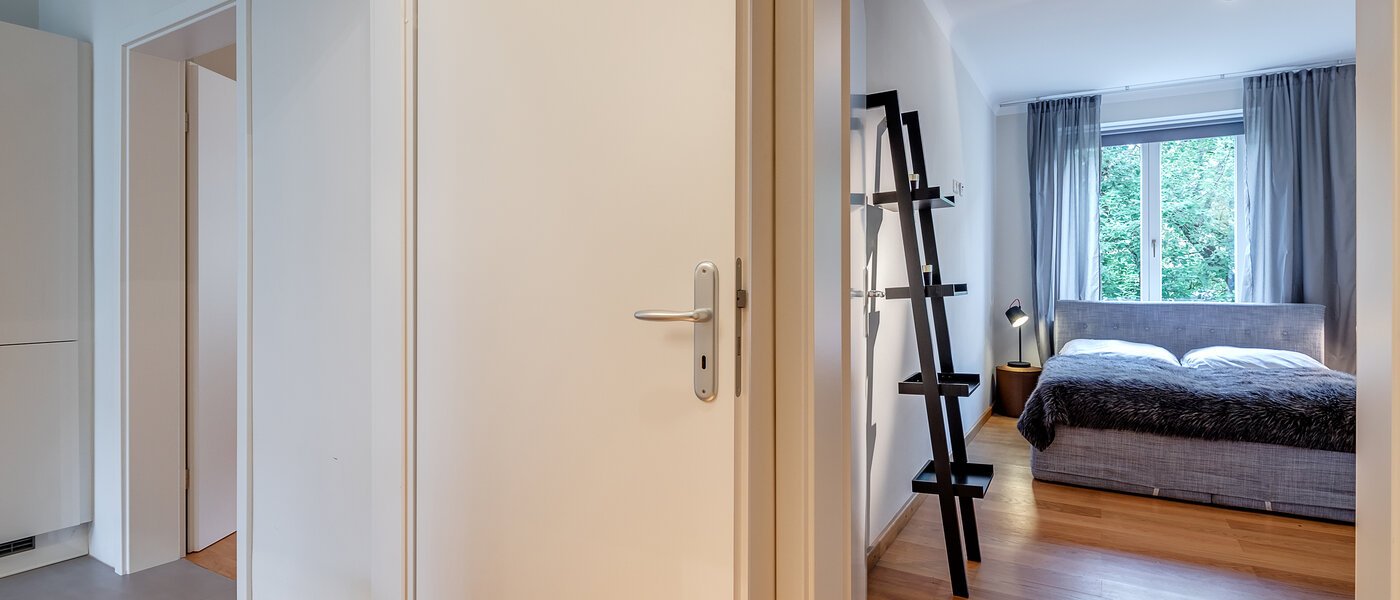 マンション München Schwabing 02 玄関入り口 8281