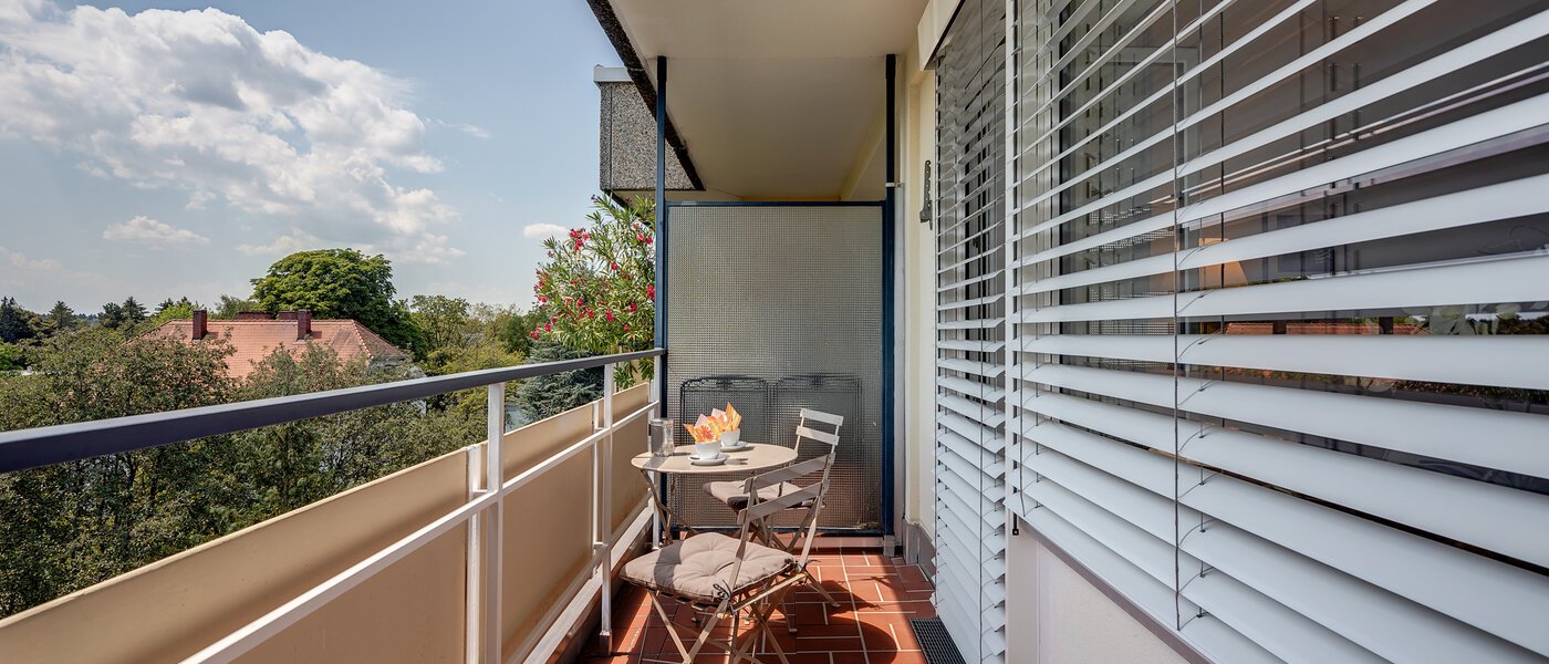 アティック・フラット（屋根裏） München Solln 01 ベランダ 8282