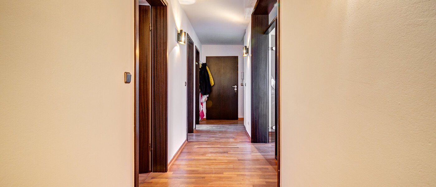 マンション Ottobrunn 02 玄関入り口 8329