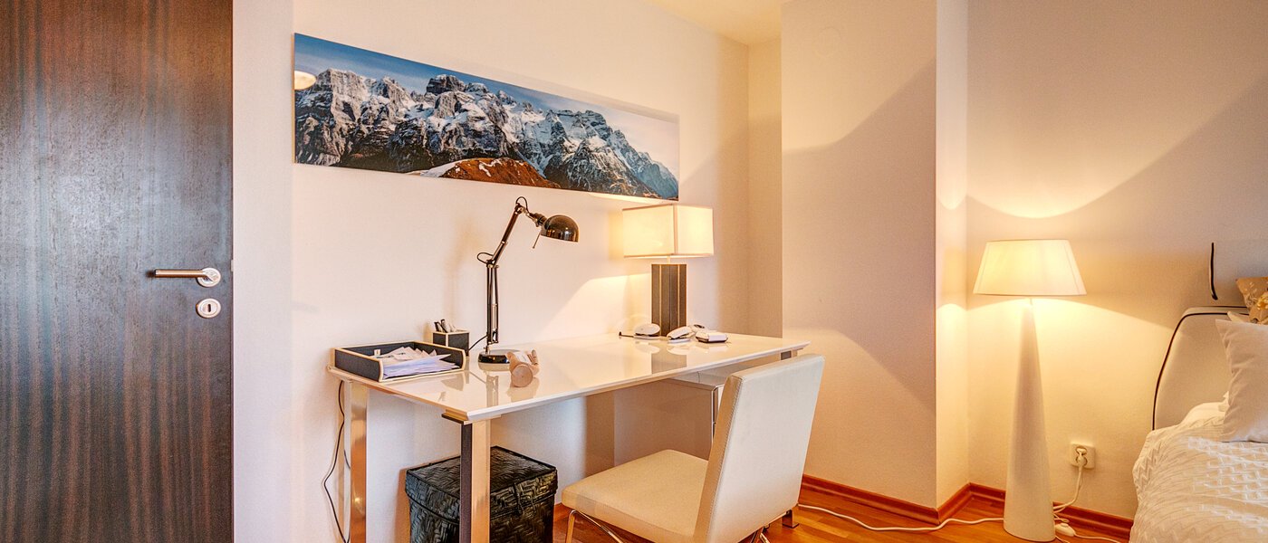 マンション Ottobrunn 01 仕事場 8329