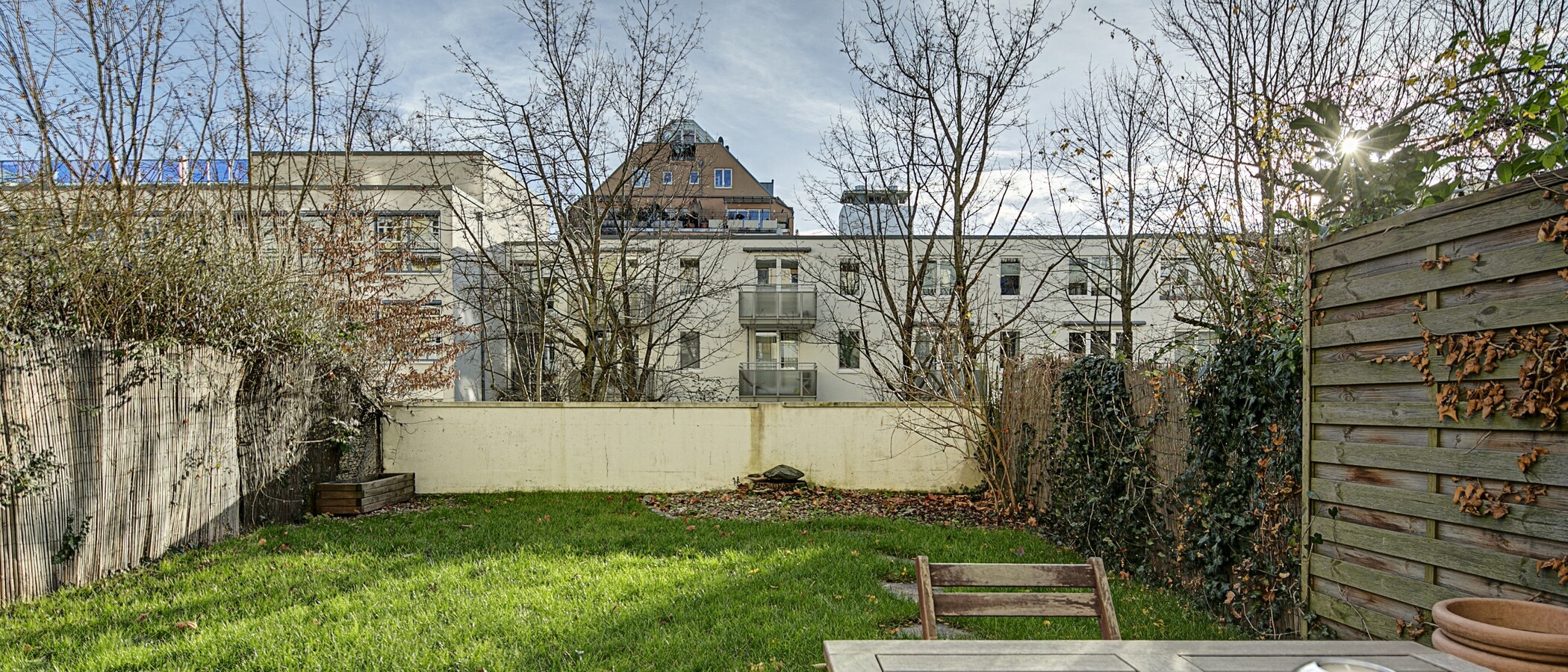 庭付き住宅 München Maxvorstadt 01 庭 8378