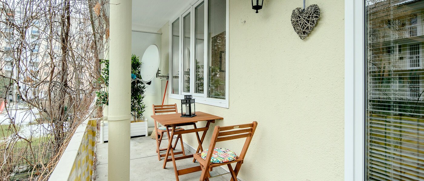 マンション München Bogenhausen 01 ベランダ 8433