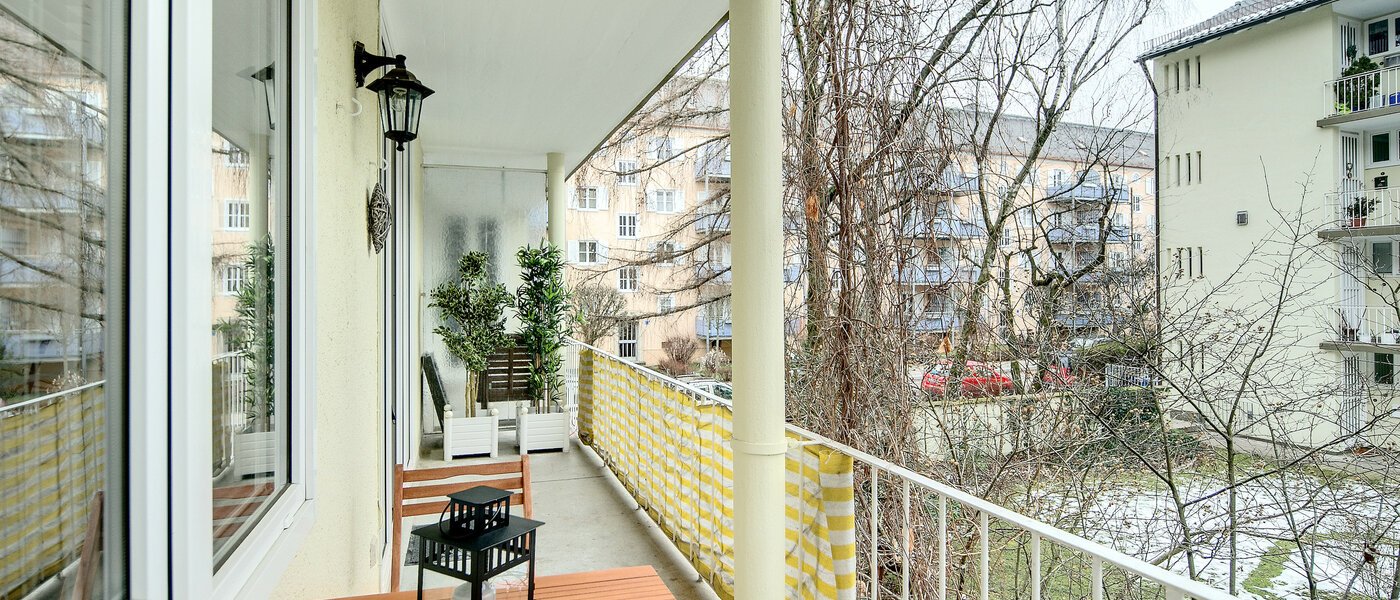 マンション München Bogenhausen 04 ベランダ 8433