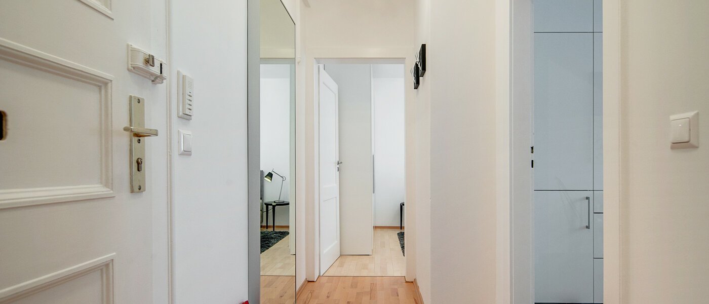 マンション München Maxvorstadt - Universitätsviertel 02 玄関入り口 8499