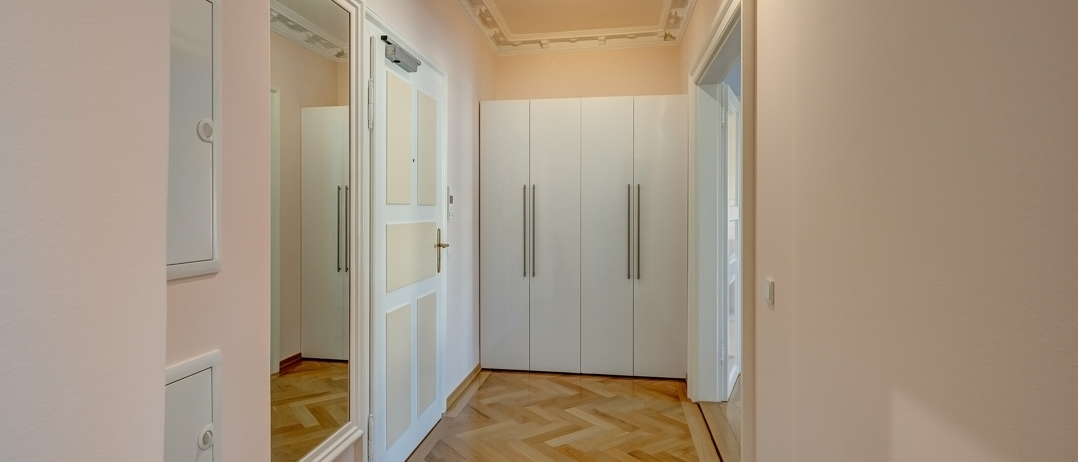 マンション München Maxvorstadt 01 玄関入り口 8505
