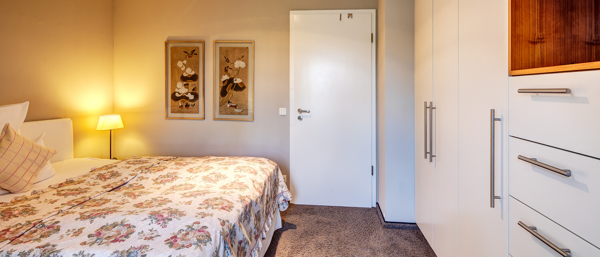 アティック・フラット（屋根裏） München Denning 02 寝室 8585