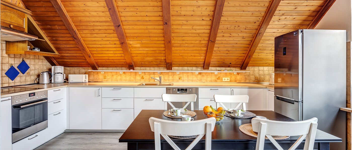 アティック・フラット（屋根裏） München Berg am Laim 02 キッチン 8602