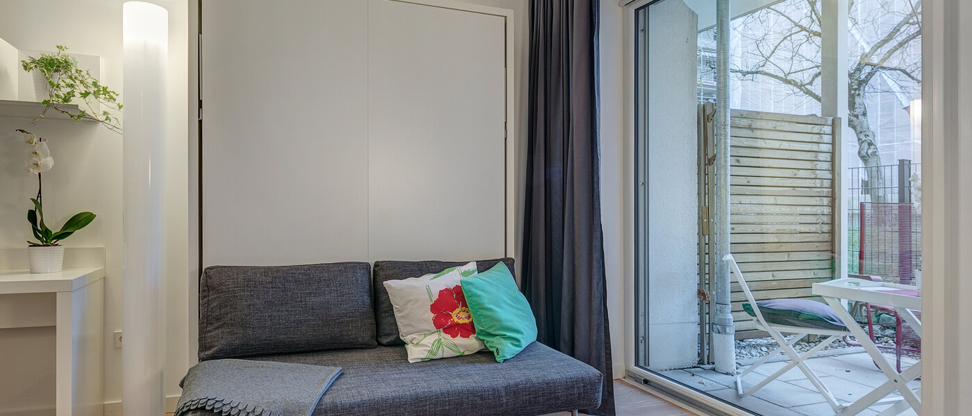 アパルトマン München Bogenhausen 02 リビングルーム 8661