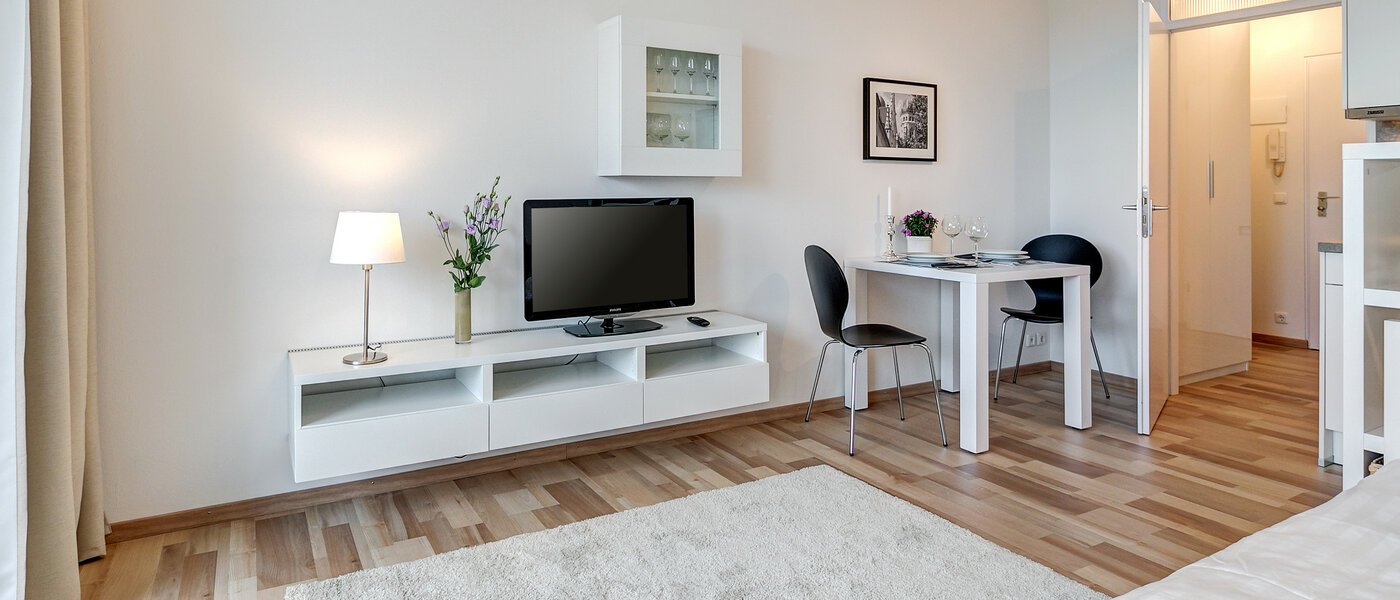 アパルトマン München Haidhausen 03 リビングルーム 8801