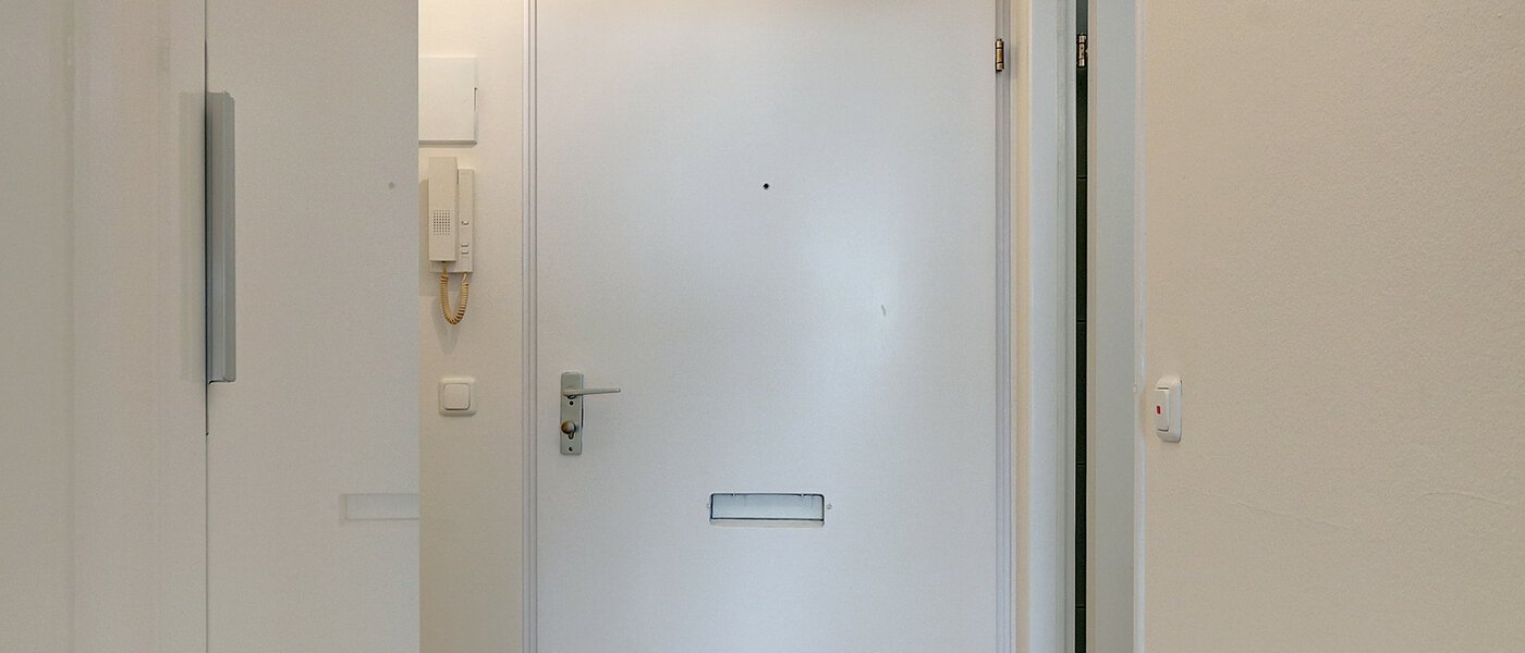 アパルトマン München Haidhausen 01 玄関入り口 8801