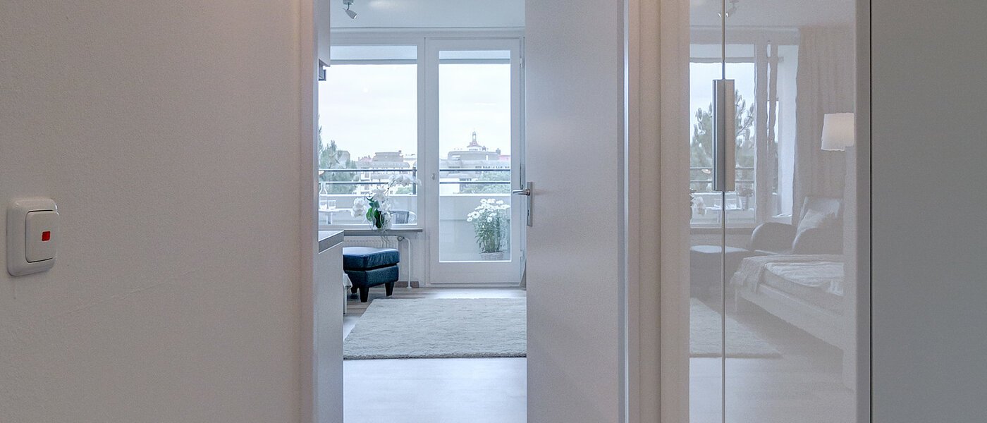 アパルトマン München Haidhausen 02 玄関入り口 8801