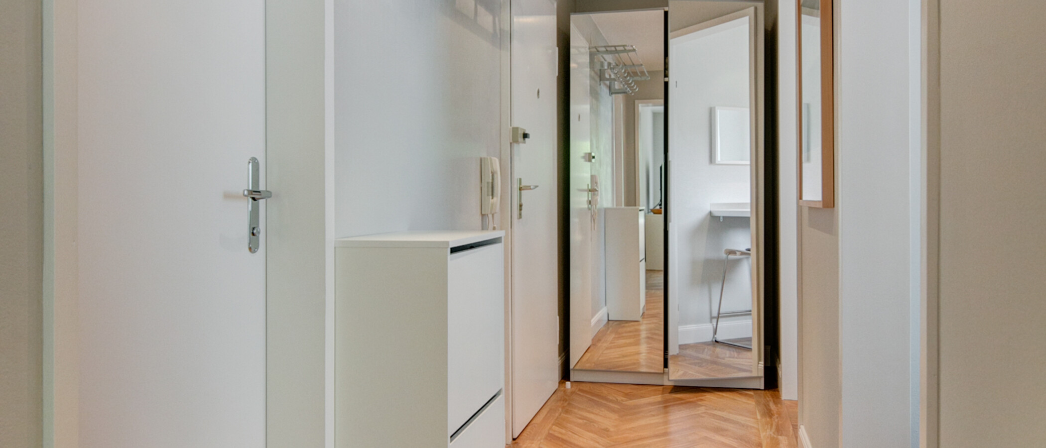 マンション München Thalkirchen 02 玄関入り口 8820