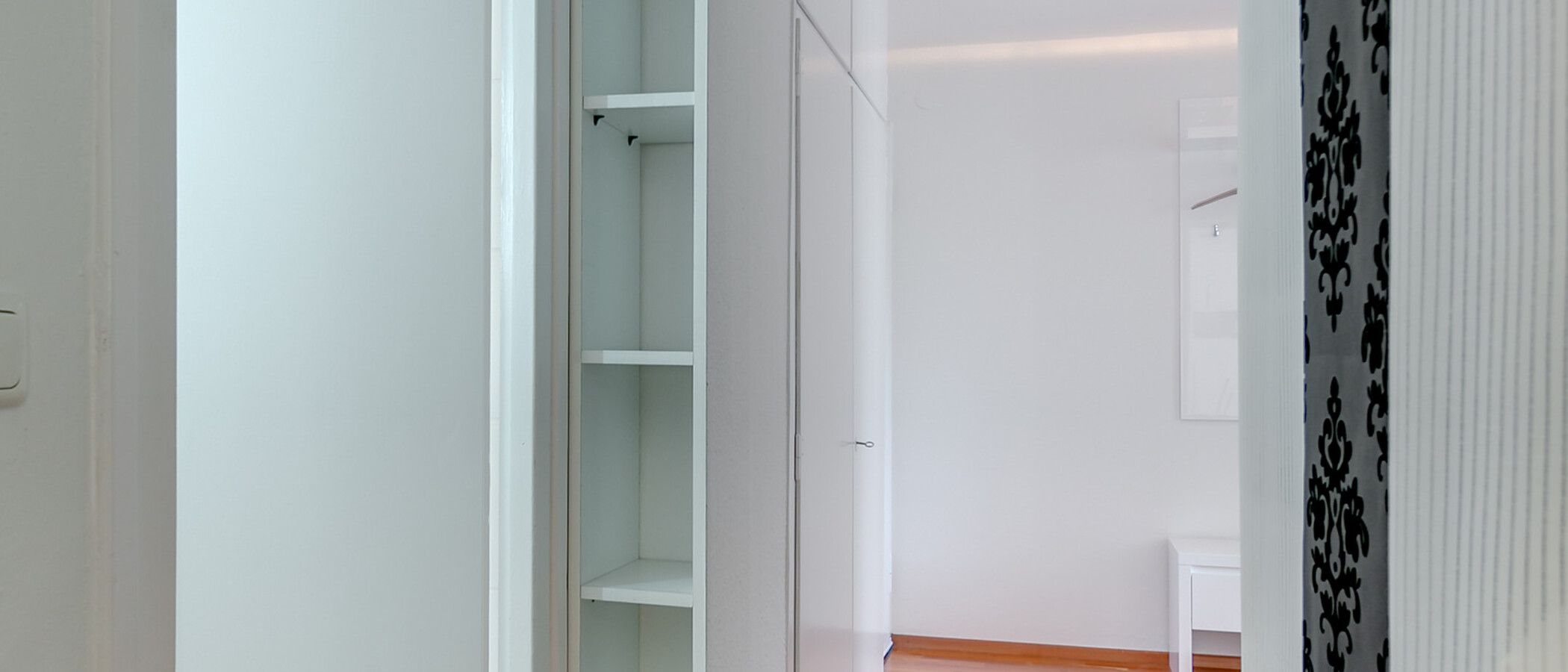 マンション München Schwabing-Nord (zw. Belgrad- & Leopoldstraße) 04 玄関入り口 8856