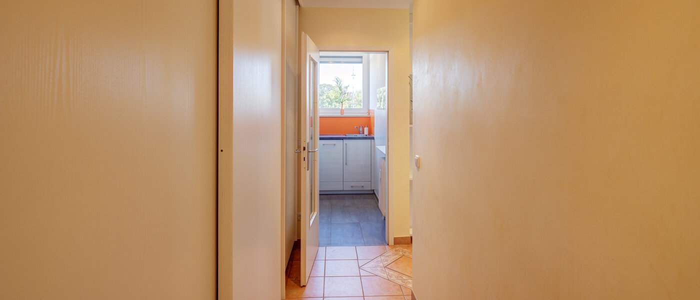 マンション München Sendling-Westpark 05 玄関入り口 8875