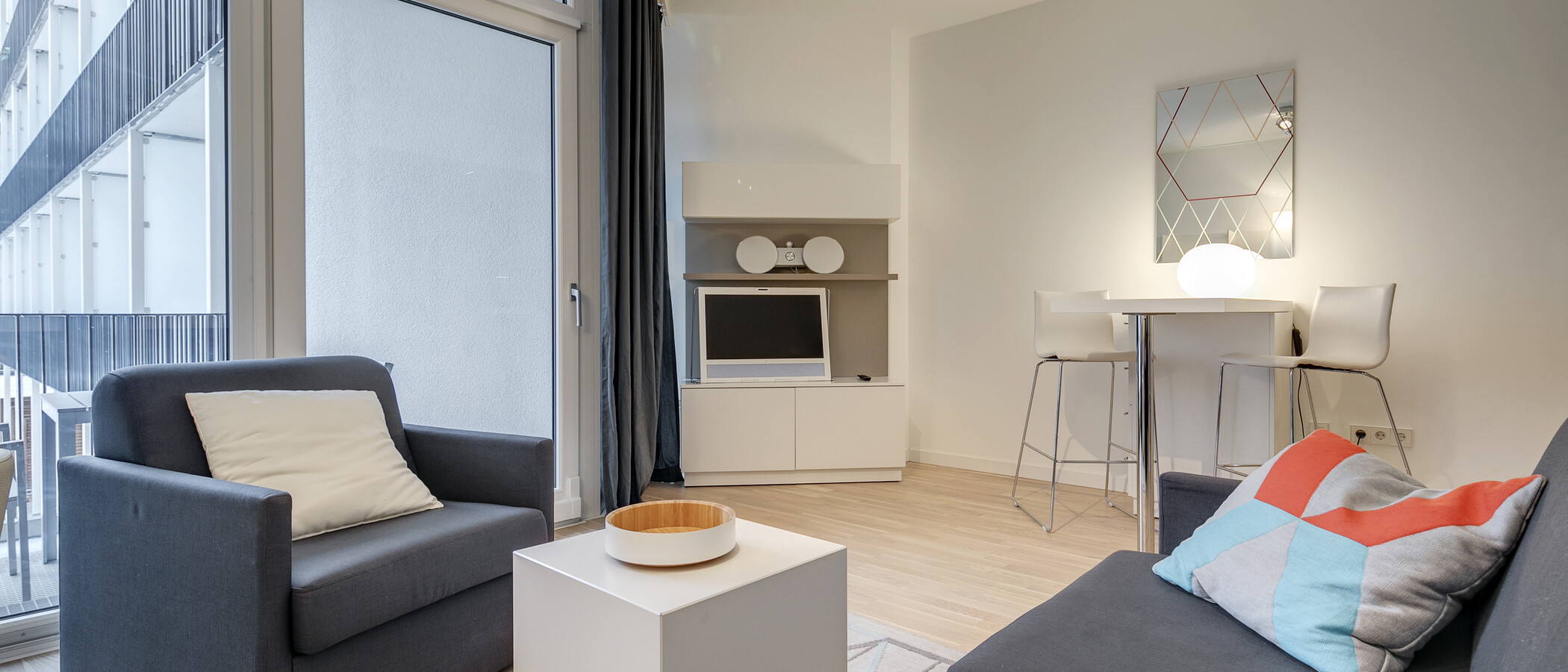 マンション München Bogenhausen 03 リビングルーム 8949
