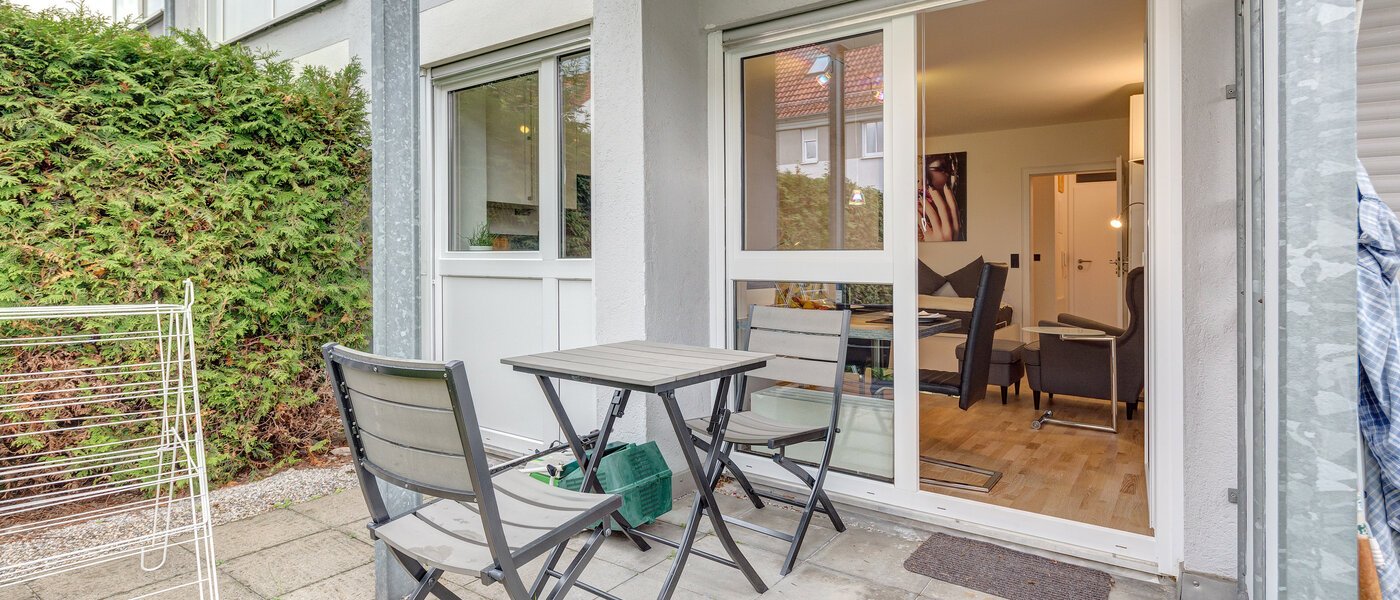 庭付き住宅 Neufahrn b. Freising 01 テラス・ポーチ 8976