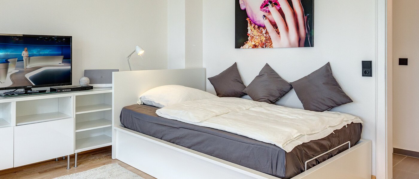 庭付き住宅 Neufahrn b. Freising 01 寝室 8976