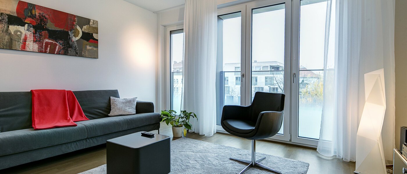 マンション München Neuhausen 01 リビングルーム 9058