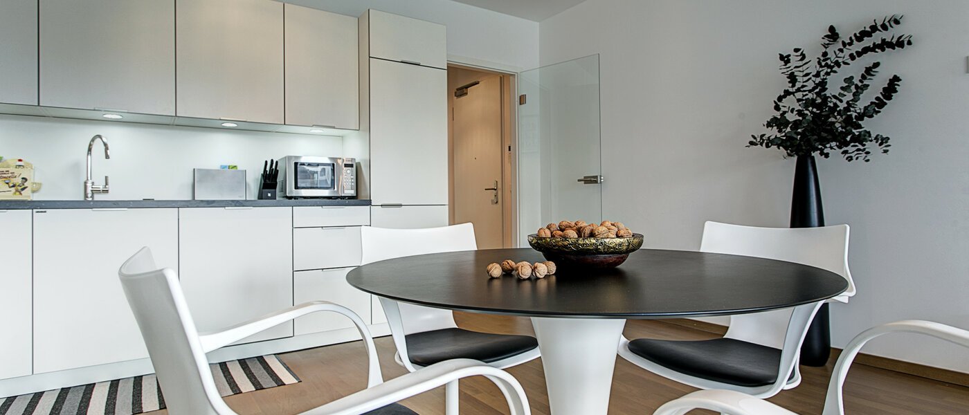 マンション München Neuhausen 06 リビングルーム 9058