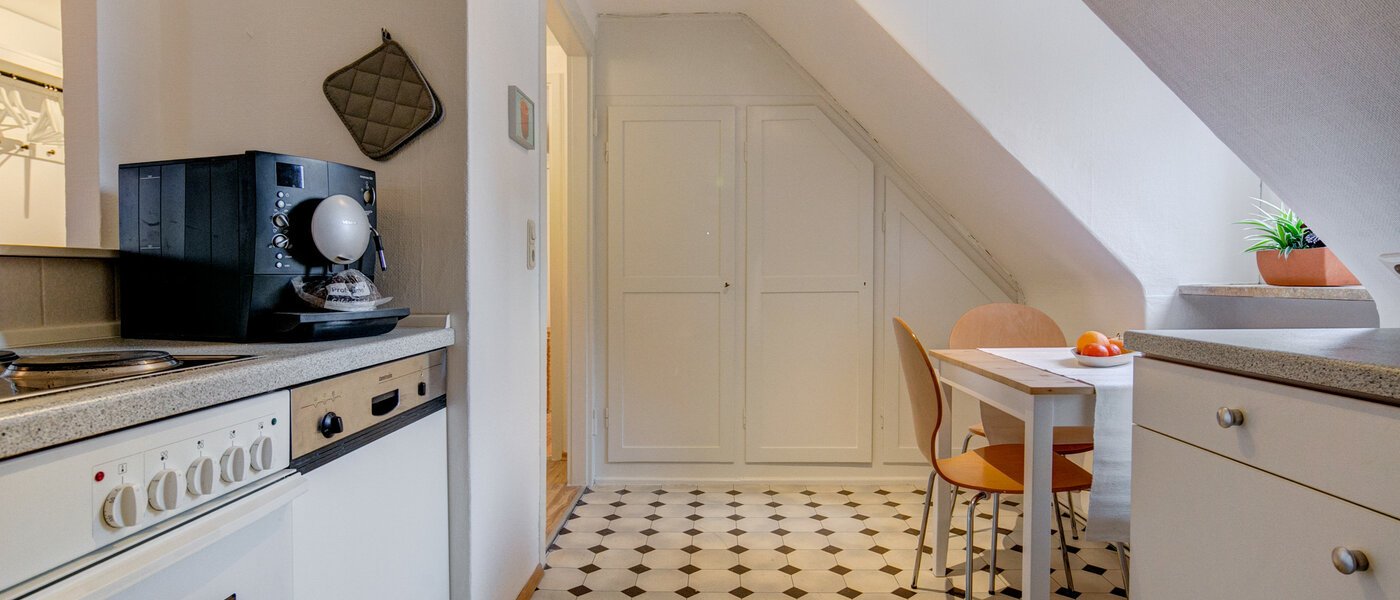 アティック・フラット（屋根裏） Gräfelfing 04 キッチン 9079