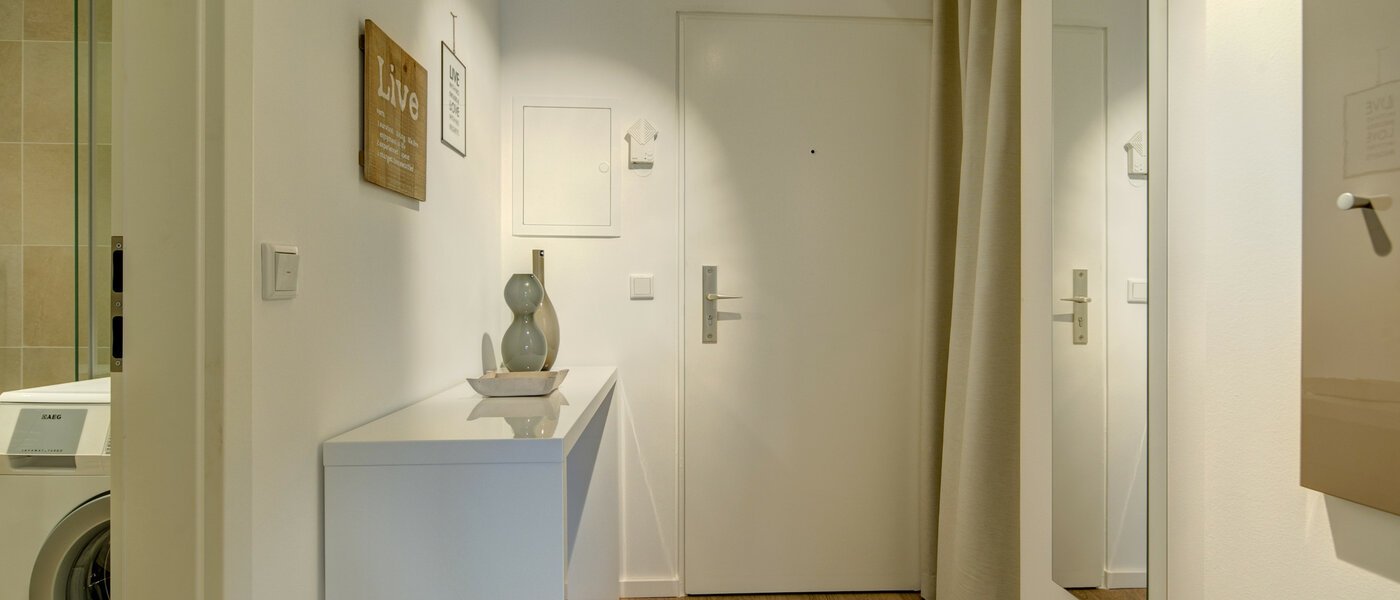 マンション München Maxvorstadt - Universitätsviertel 01 玄関入り口 9083