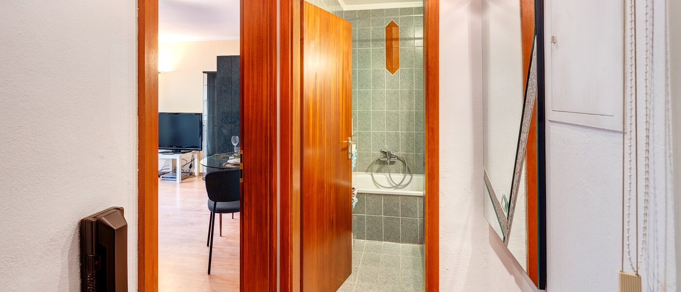 マンション München Laim 01 玄関入り口 912