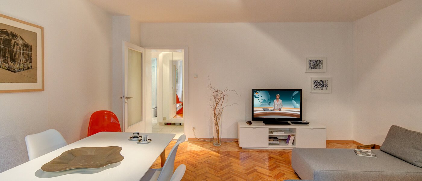 マンション München Schwabing (links der Leopoldstraße) 05 リビングルーム 9173